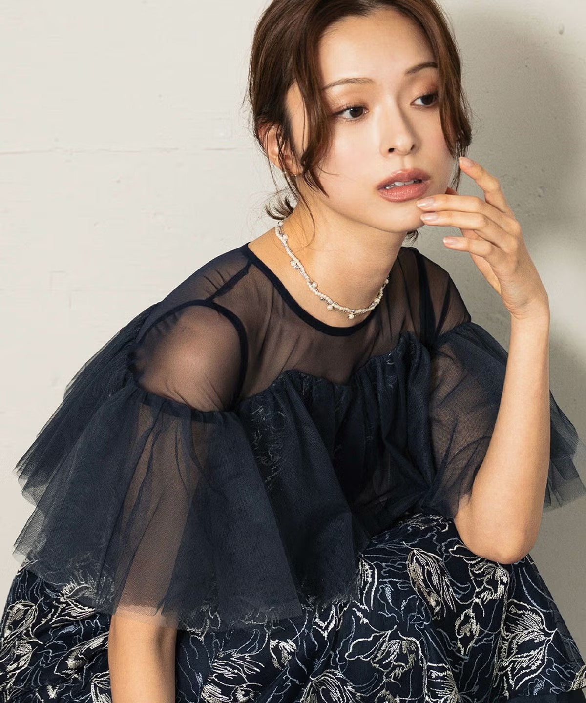 オフショル風チュールフリル×フラワー刺繍エンブロイダリーロング丈ワンピースドレス