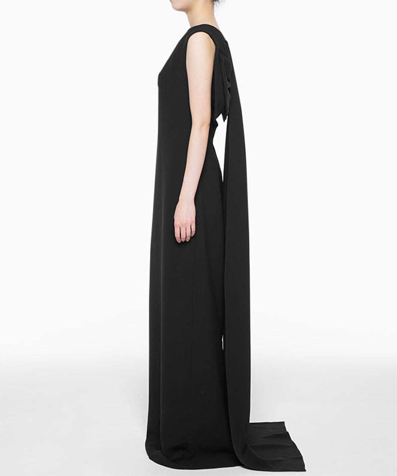 気品あふれるバックリボンマントロングドレス