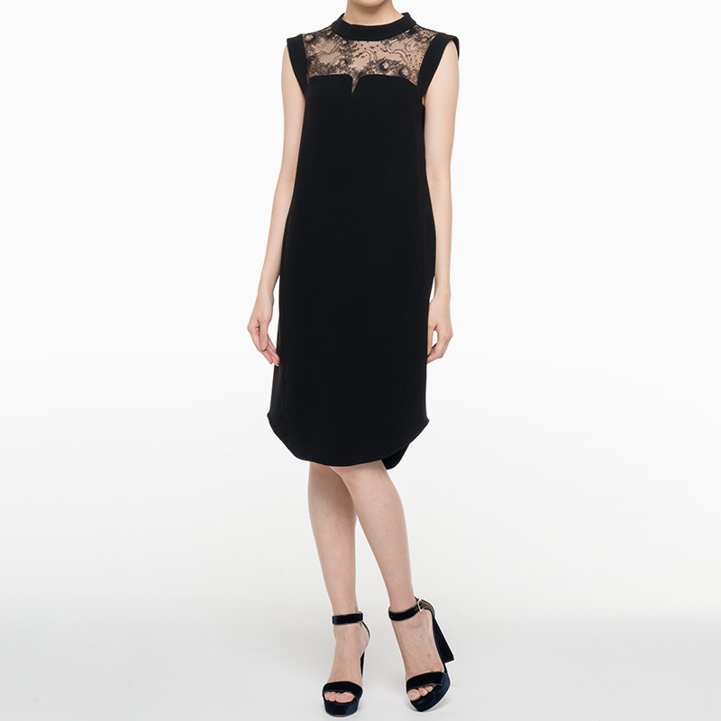 海外ブランドを多数取り揃えたドレスレンタル ウェブサイト 東京青山 16avenue